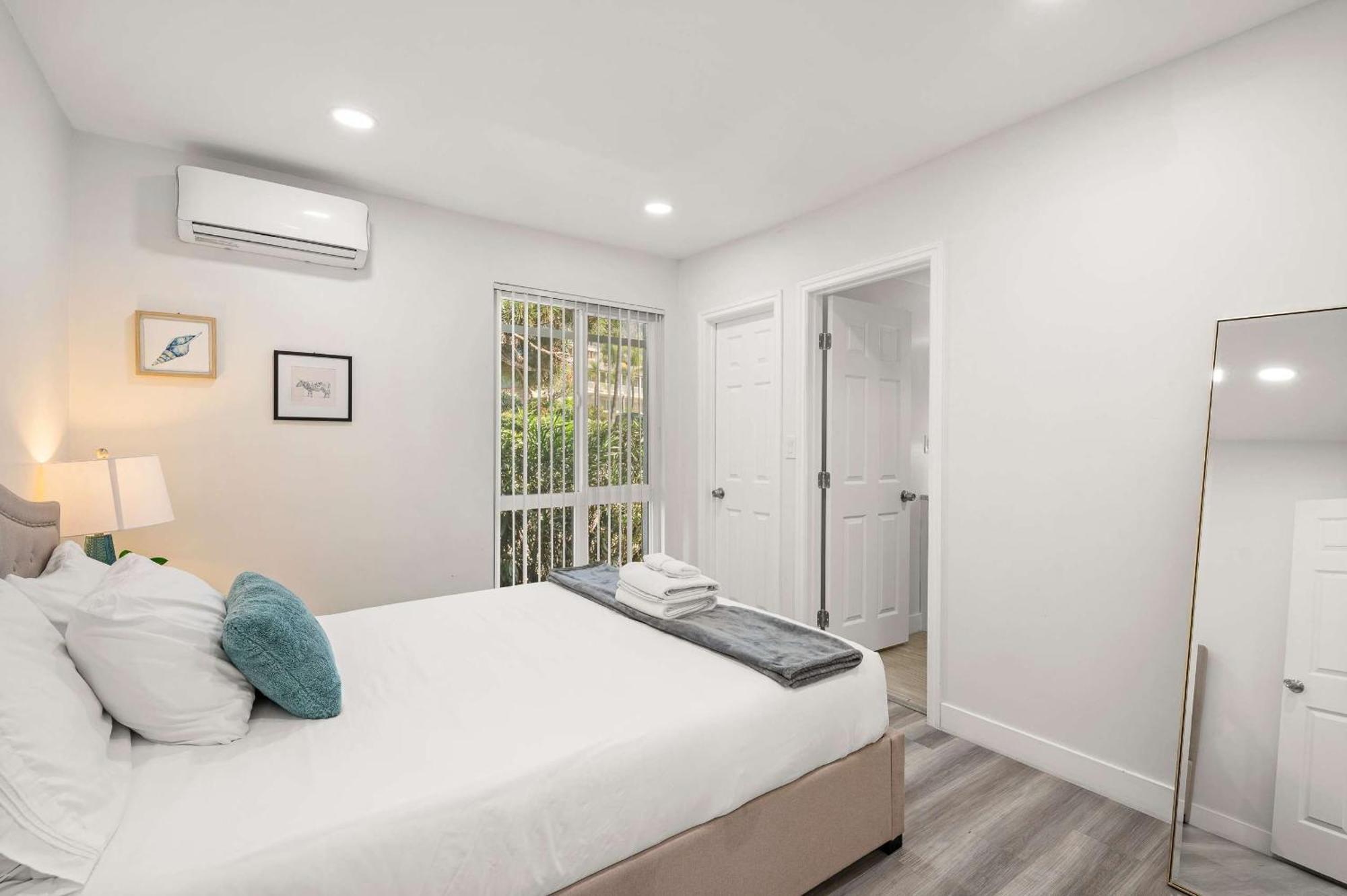 New Renovated 2B2B Apt Self Checkin Free Parking 1 Pasadena Esterno foto