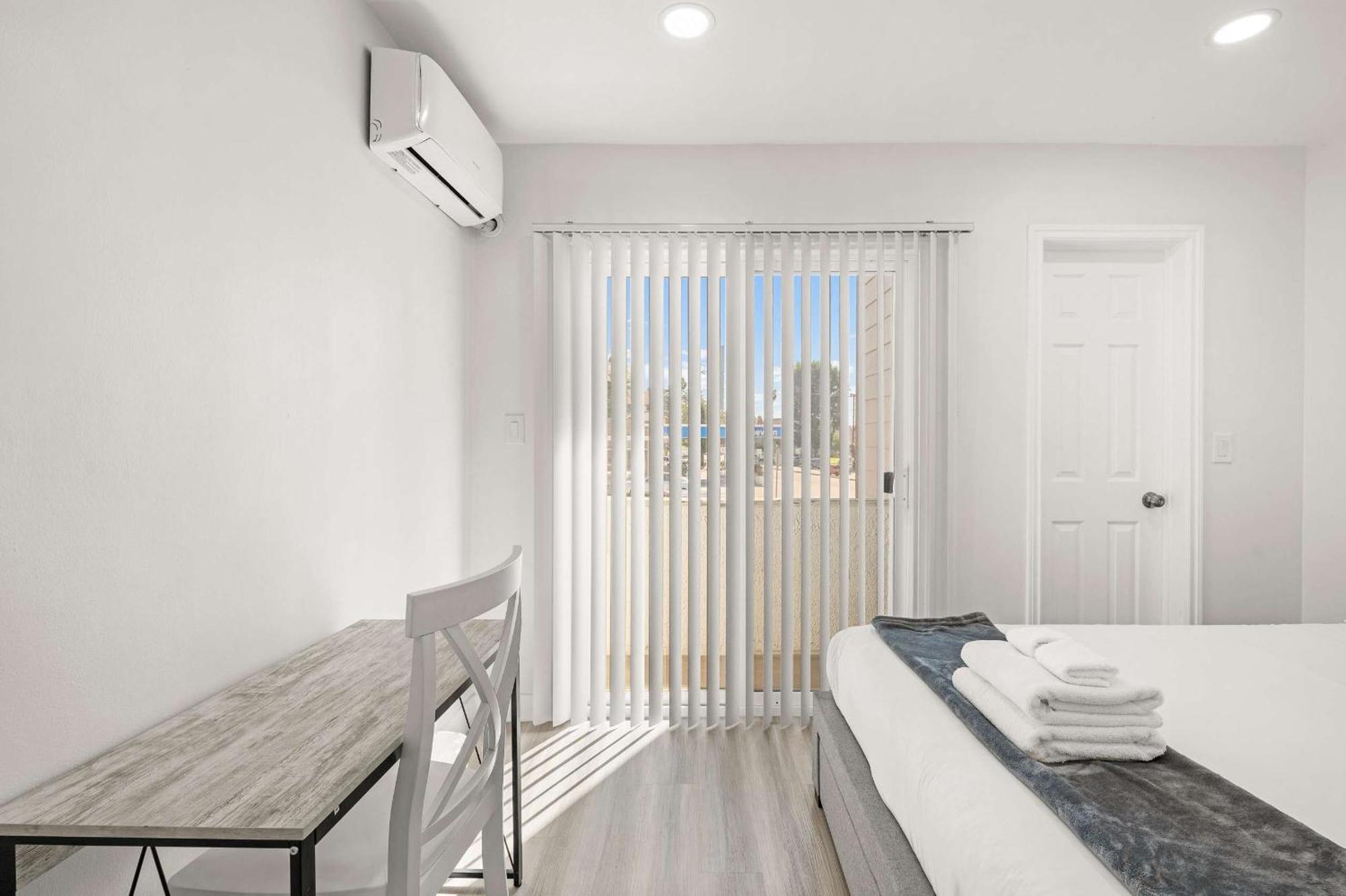 New Renovated 2B2B Apt Self Checkin Free Parking 1 Pasadena Esterno foto